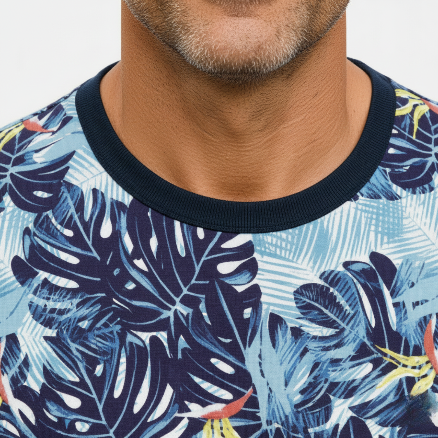 Line One Rundhals T-Shirt mit Print