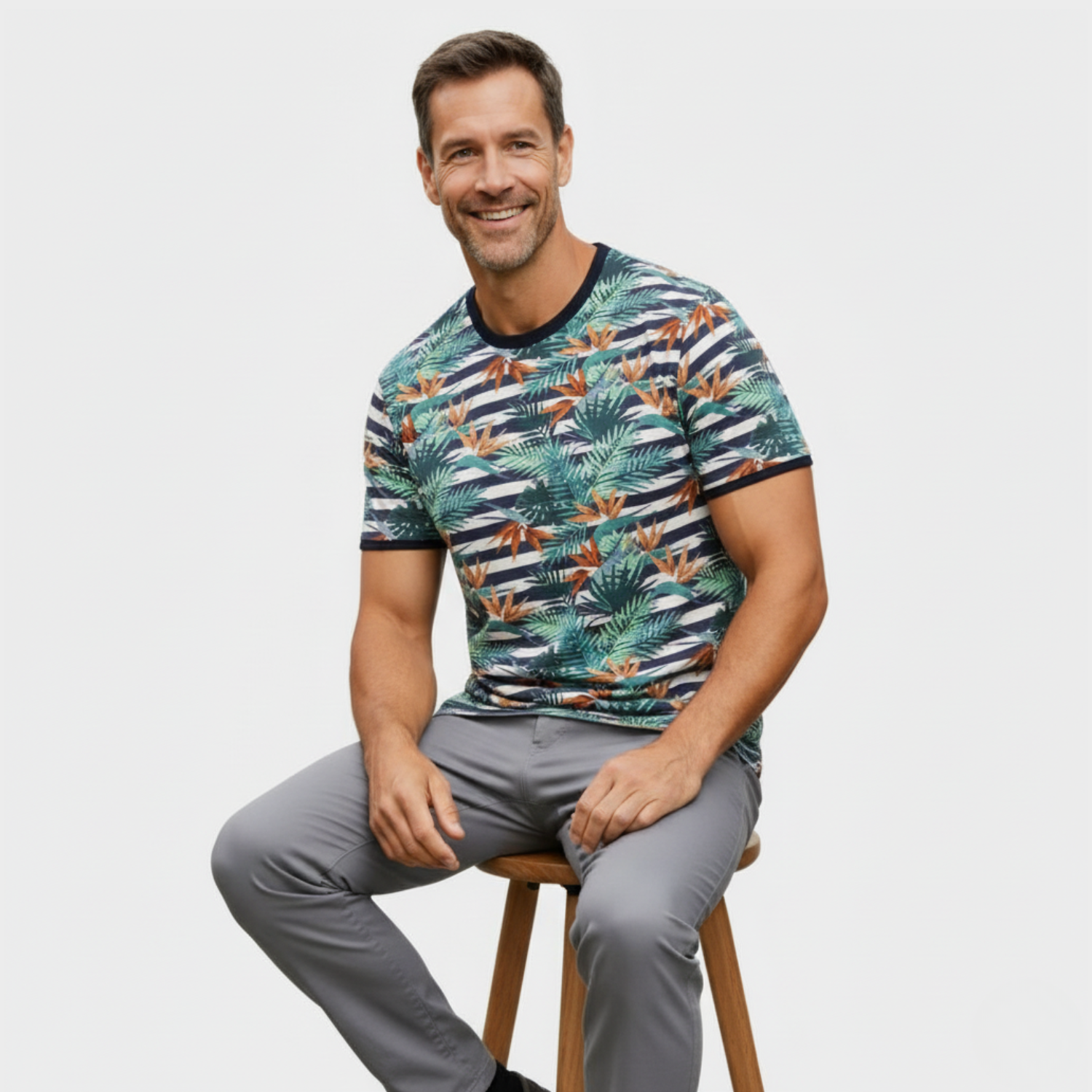 Line One Rundhals T-Shirt mit Print